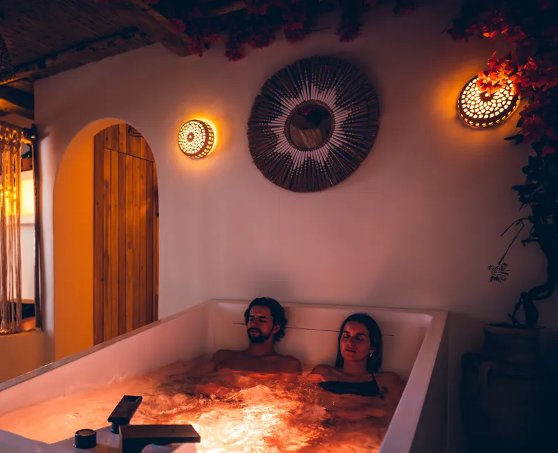 Jacuzzi privatif à Toulouse dans une ambiance de spa immersif